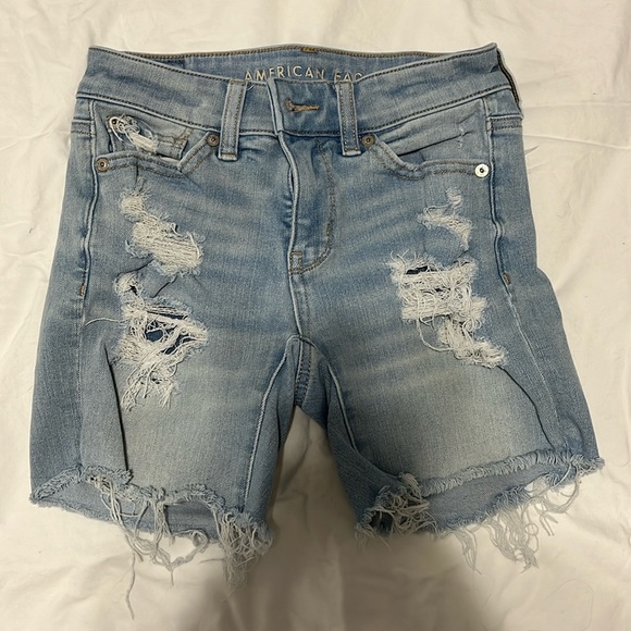 American Eagle light wash denim distressed/ “cut off” shorts THE DREAM SHORT - Picture 1 of 2